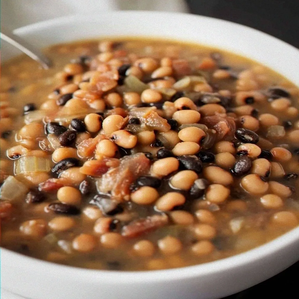 Savory Crock Pot Southern Black-Eyed Peas With Ham Hock