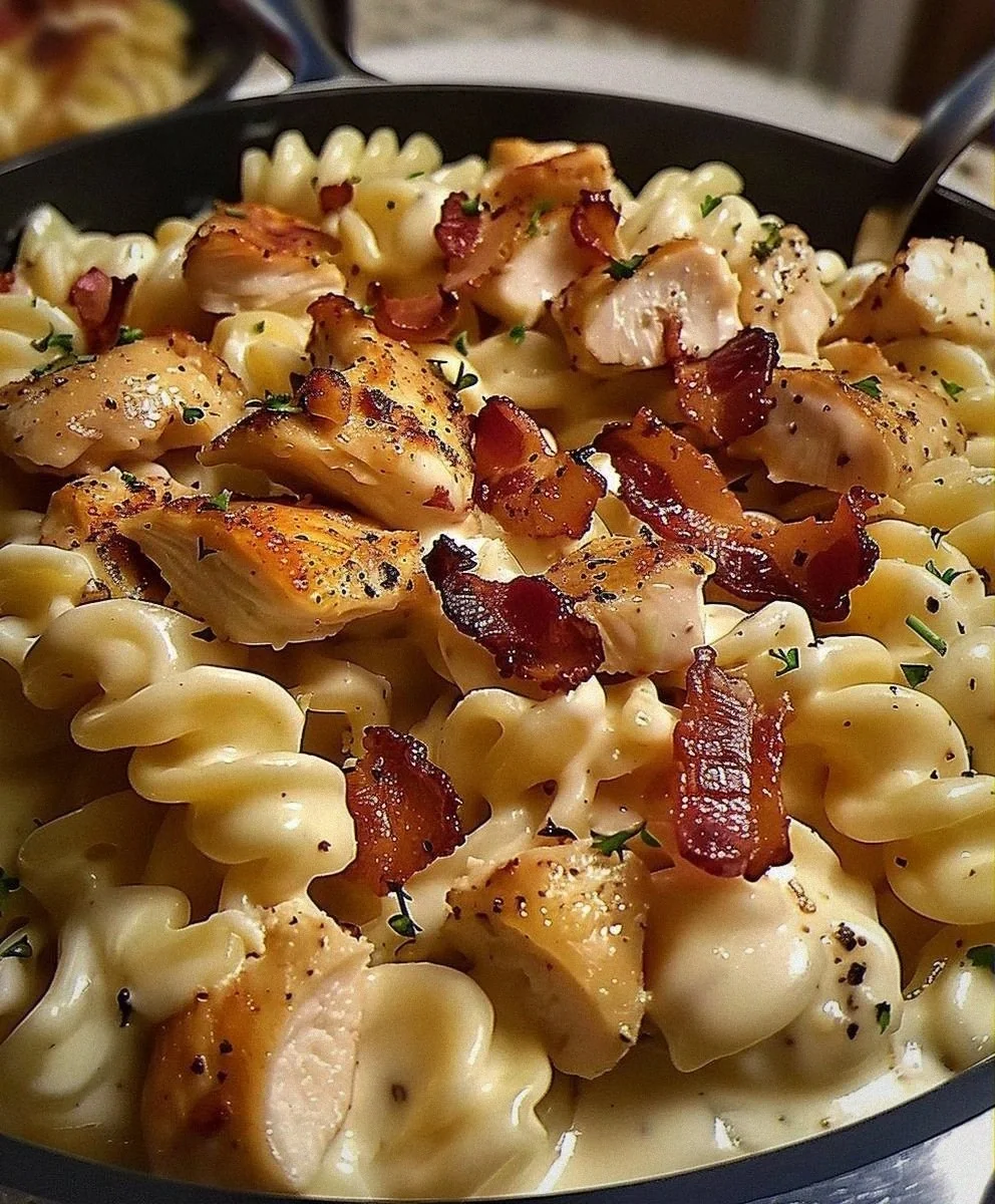 Creamy Chicken Bacon Pasta: A Simple Recipe