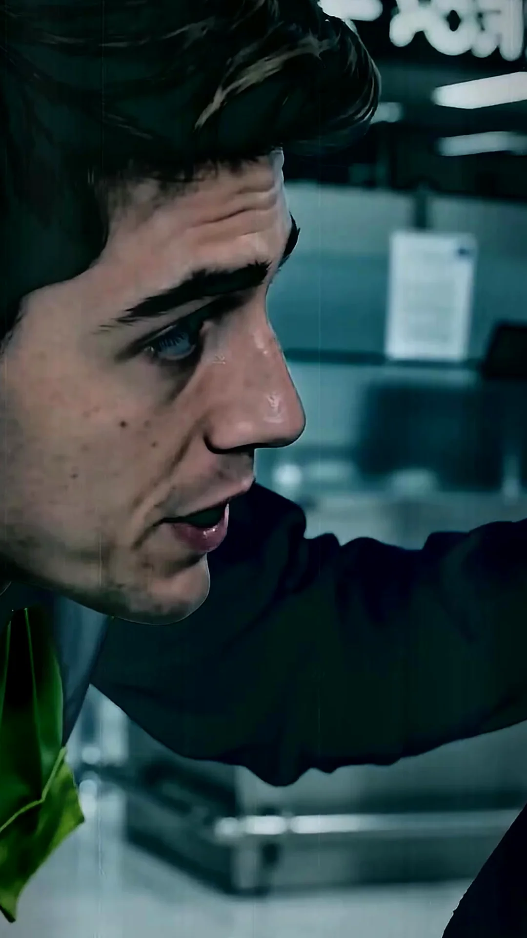 I Never Expected a Simple Pharmacy Shift to Turn Into a Hostage Nightmare That Changed My Life Forever