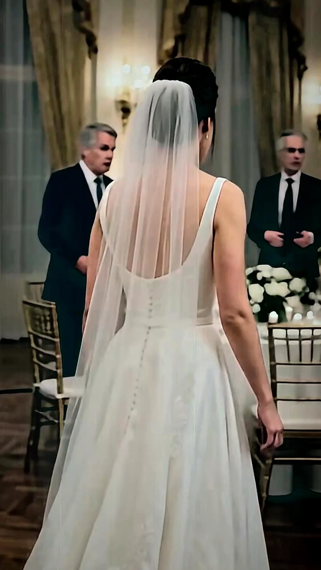 My Dream Wedding Crumbled When My Long‑Lost Mother Stopped the Celebration With One Swipe