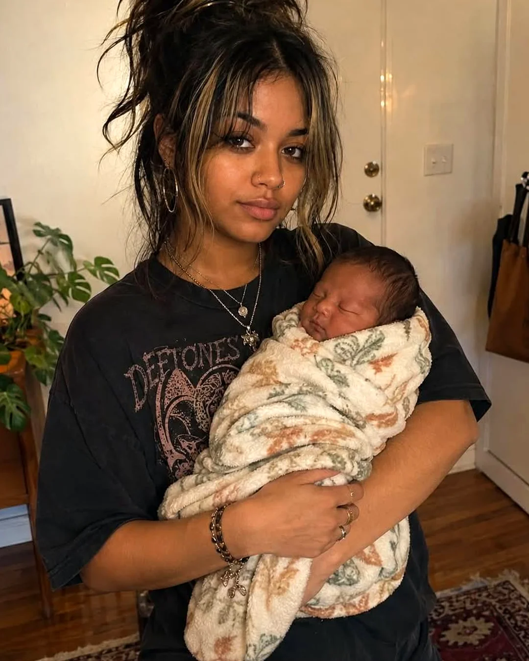 I Returned After a Year to Find My Daughter Holding a Newborn and the Dark Secret She Was Forced to Hide