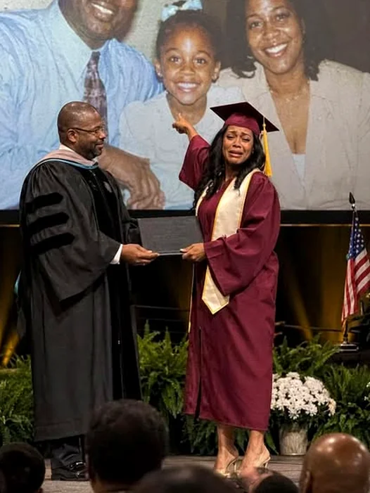 My Parents Died Before Graduation but Someone Surprised Me by Covering My Eyes From Behind
