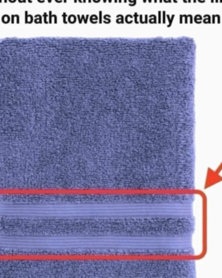 Why Do Bath Towels Have Lines? The Practical Design Detail Most People Miss…