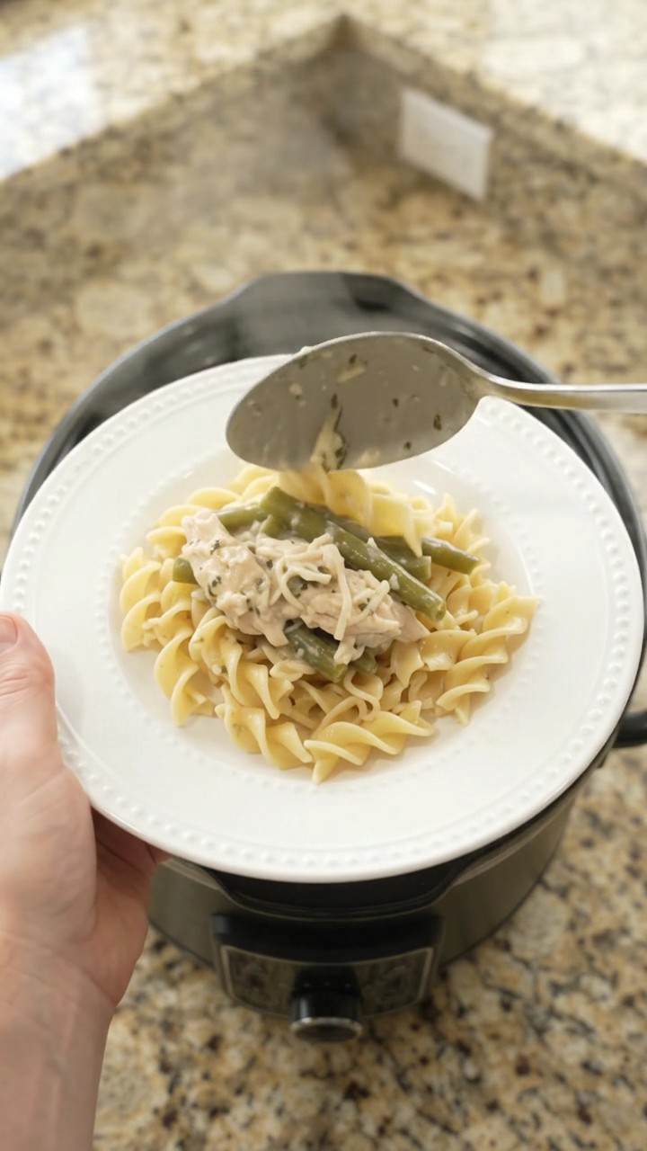 Crockpot Creamy Parmesan Green Bean Chicken