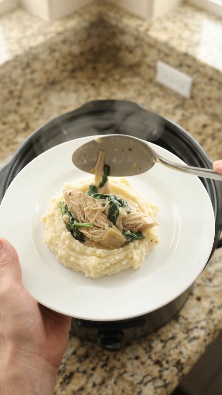 Crockpot Creamy Swiss Spinach Artichoke Chicken