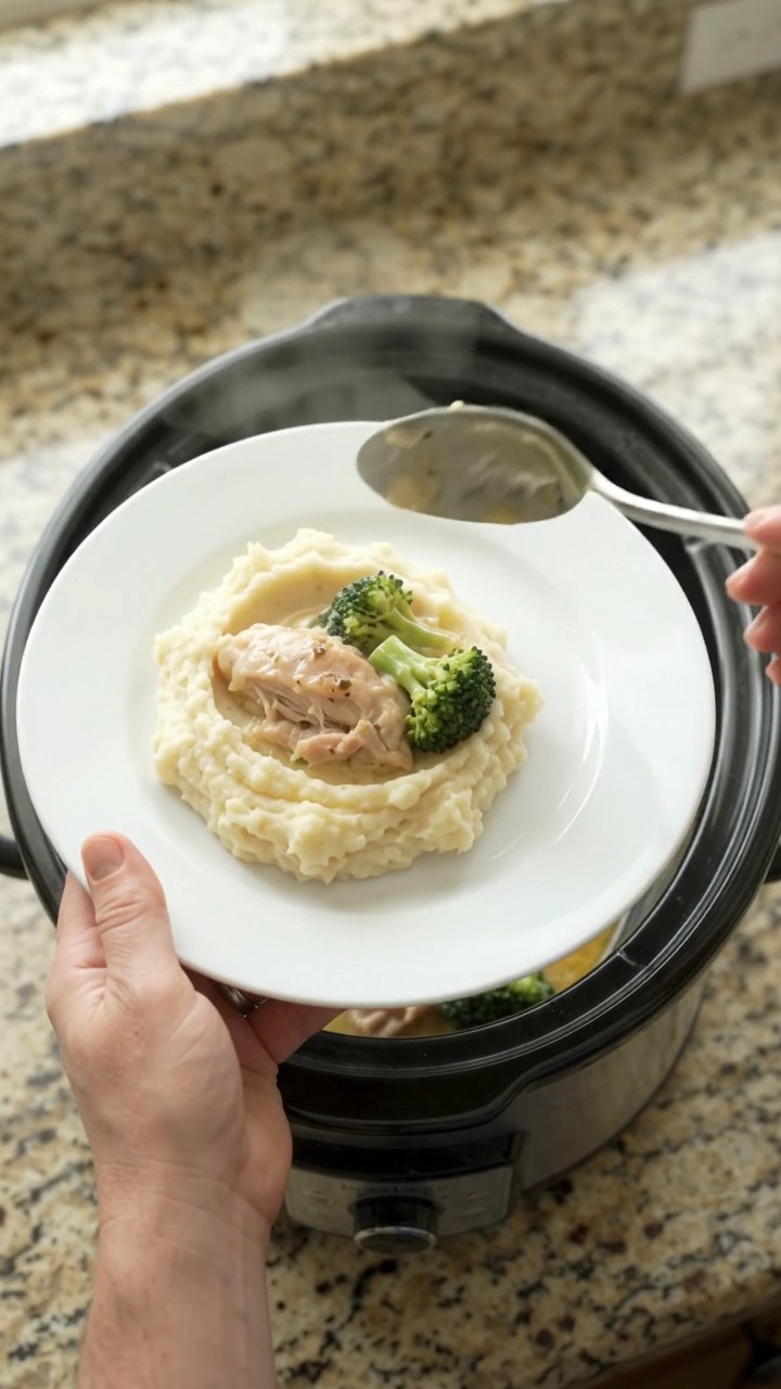 Crockpot Velvety Swiss Broccoli Chicken Thighs