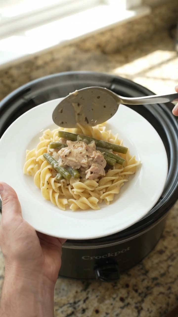 Crockpot Velvety Parmesan Green Bean Chicken Thighs