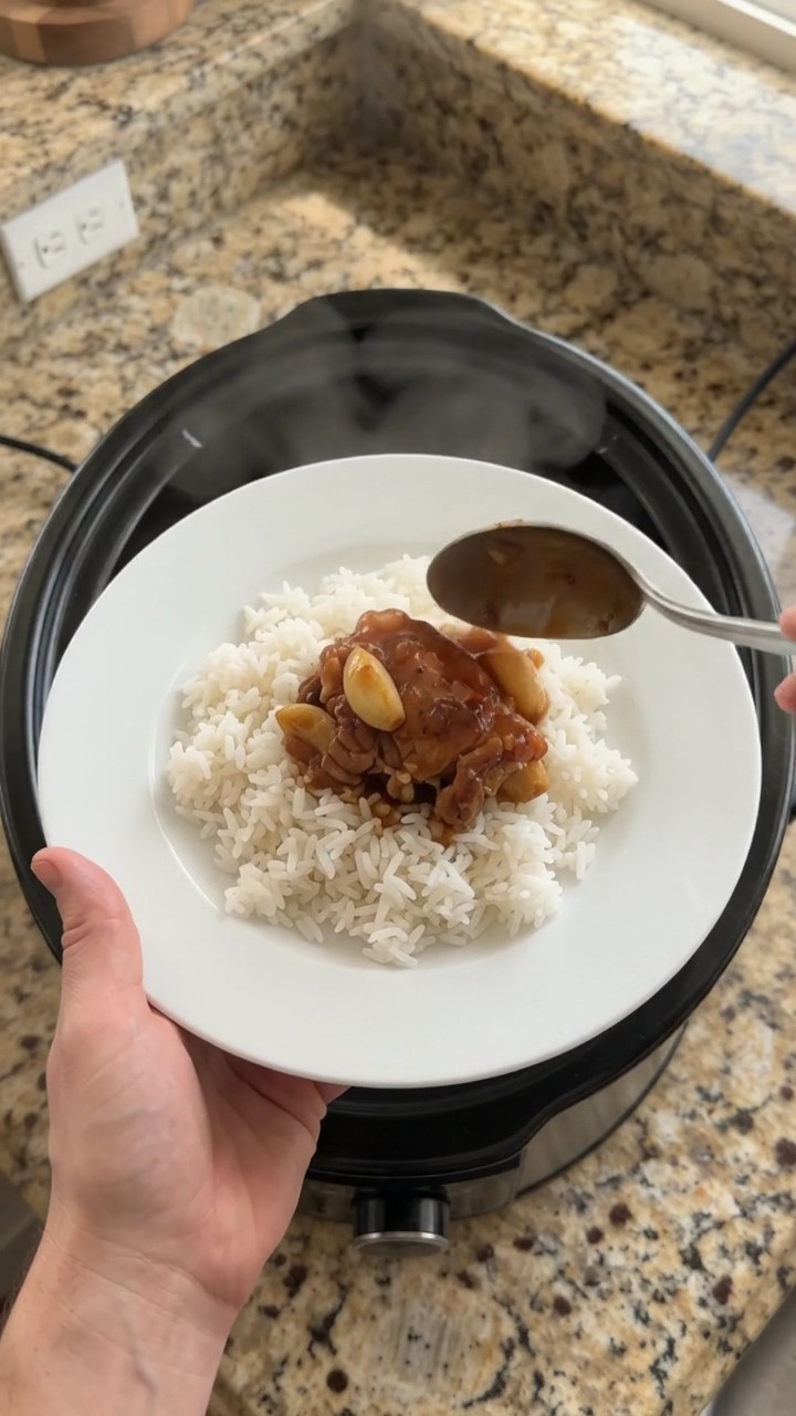 Crockpot Garlic Scallion Hickory BBQ Chicken Thighs