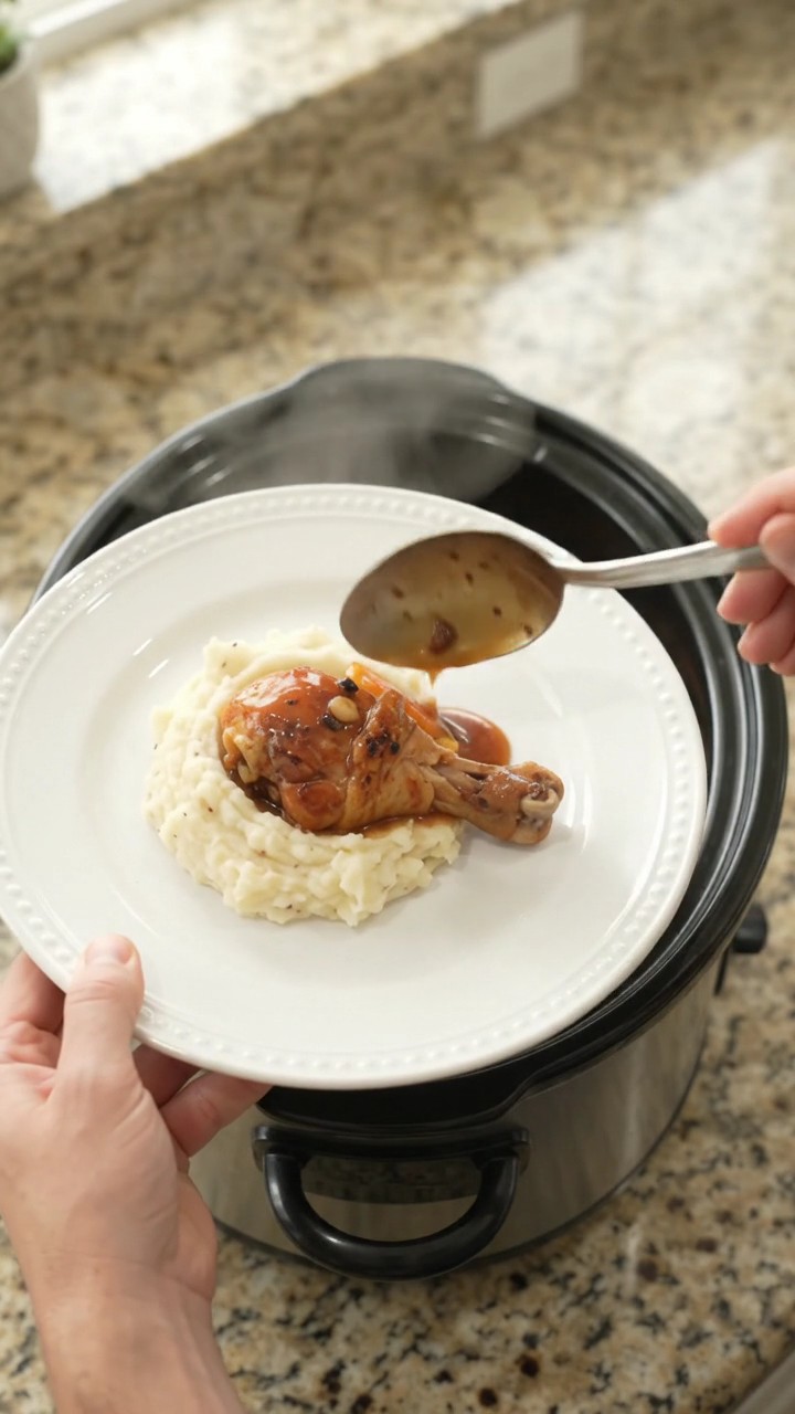 Crockpot Bell Pepper Bourbon Glazed Chicken Drumsticks
