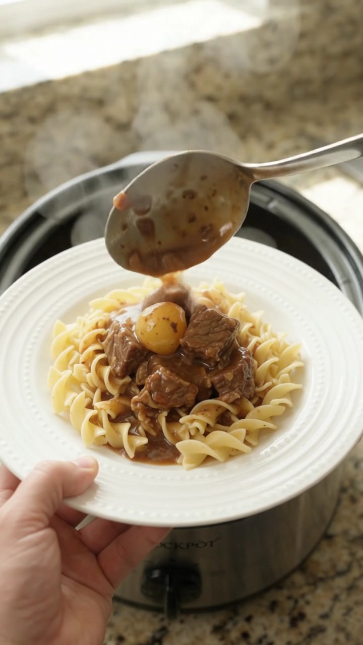 Crockpot Sour Cream Garlic Potato Beef Bites