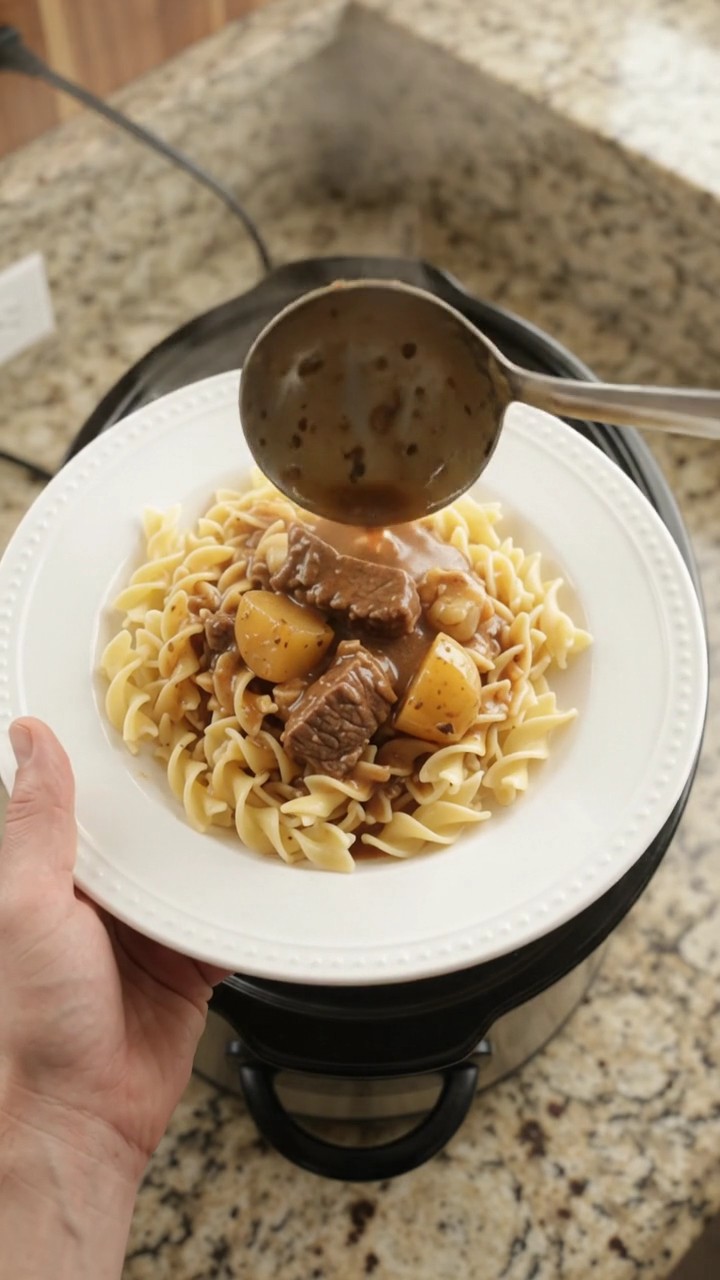 Crockpot Sour Cream Garlic Potato Sirloin Tips