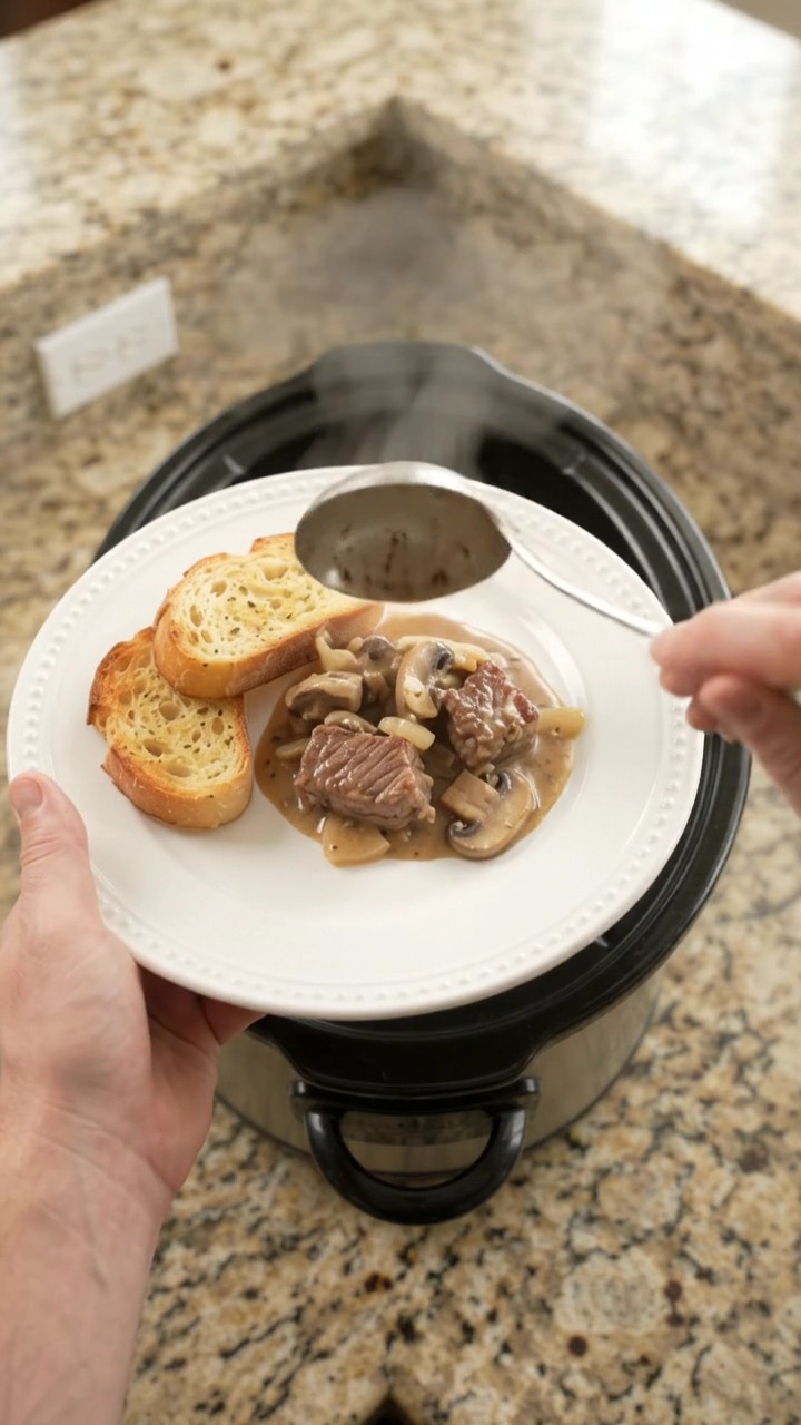 Crockpot Gruyère Cream Mushroom Ribeye Bites