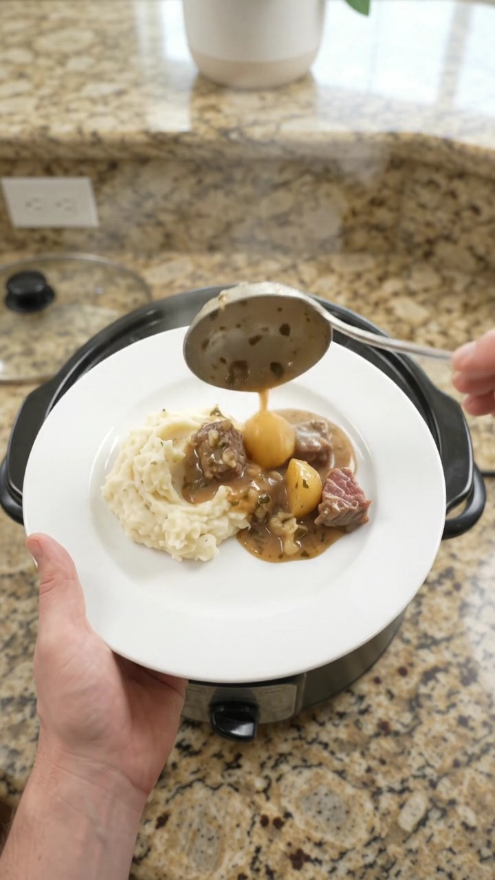 Crockpot Cowboy Butter Garlic Potato Ribeye Bites