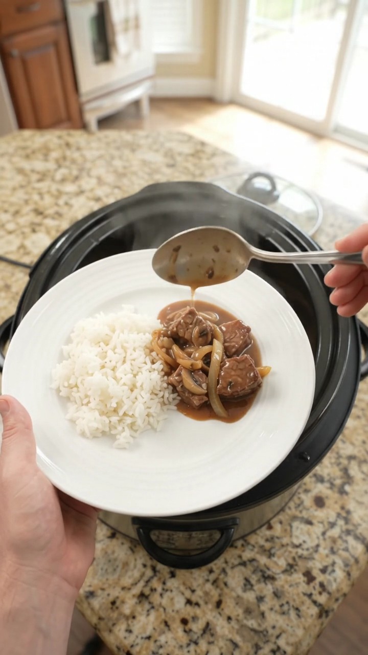 Crockpot Bourbon Gravy French Onion Ribeye Bites