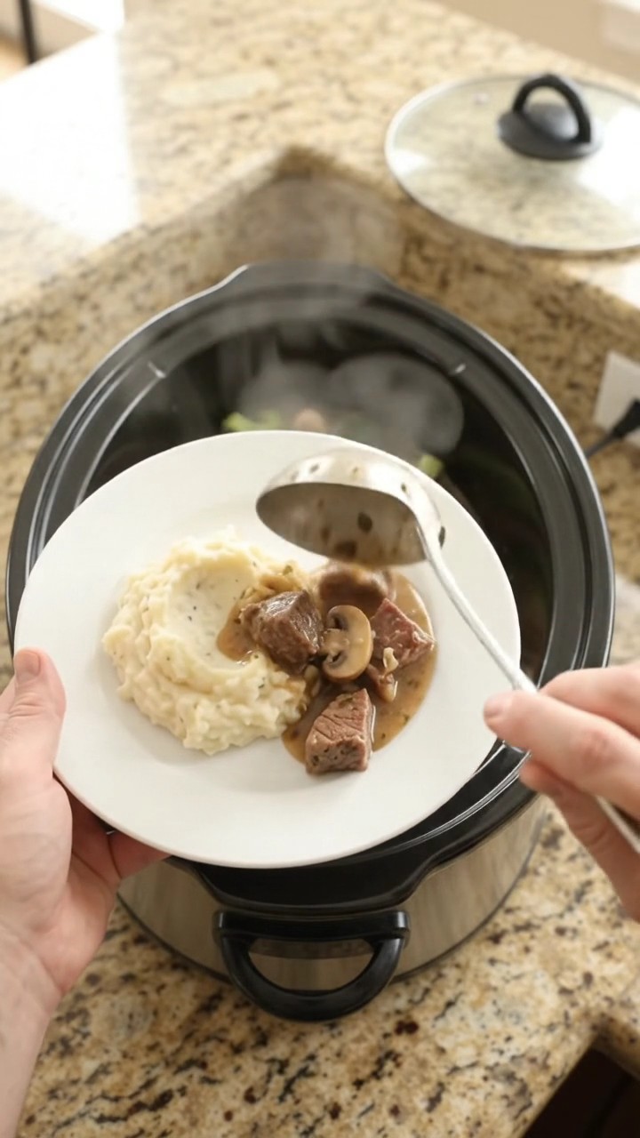 Crockpot Cowboy Butter Broccoli Ribeye Bites