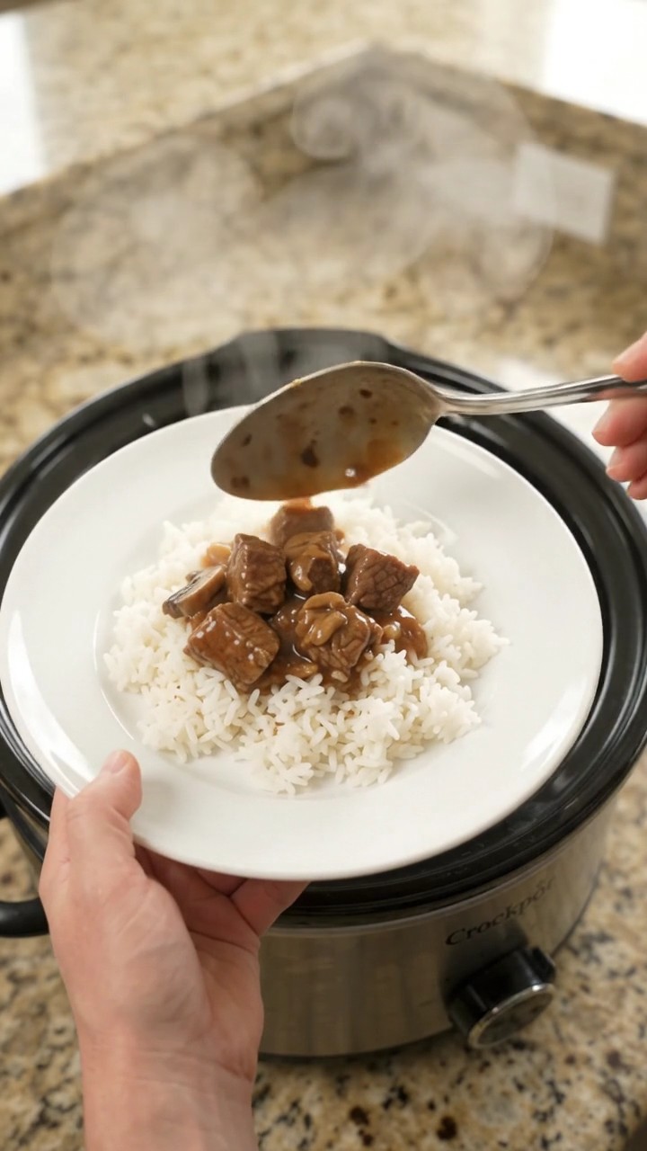 Crockpot Bourbon Gravy Broccoli Ribeye Bites