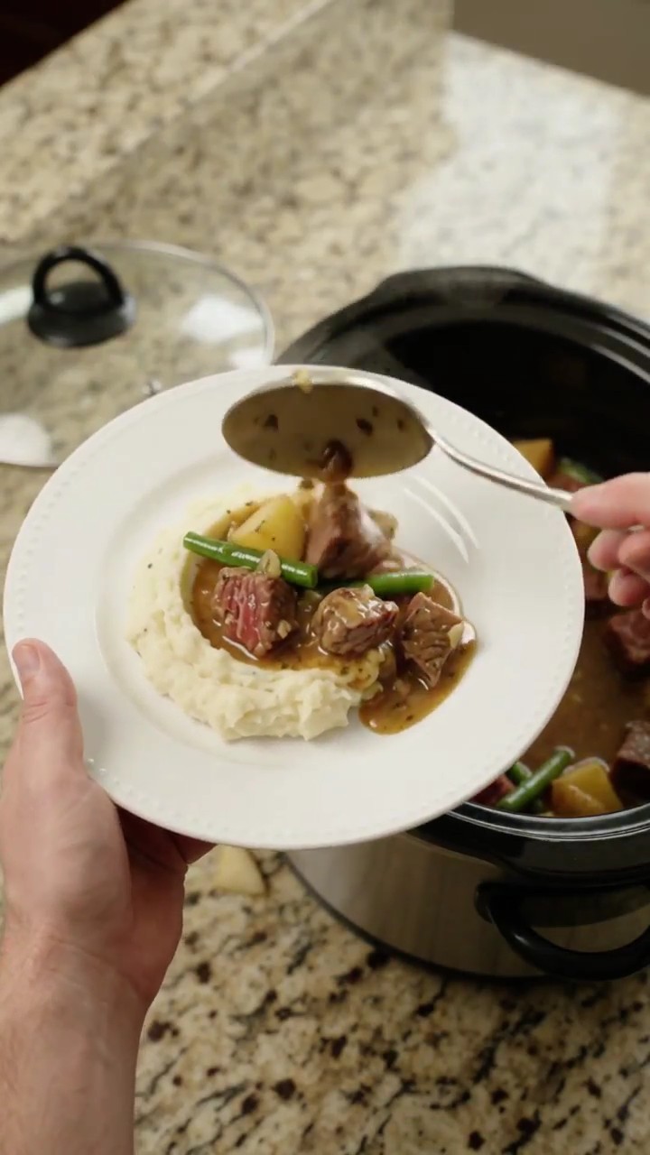 Crockpot Sour Cream Mushroom Flank Steak
