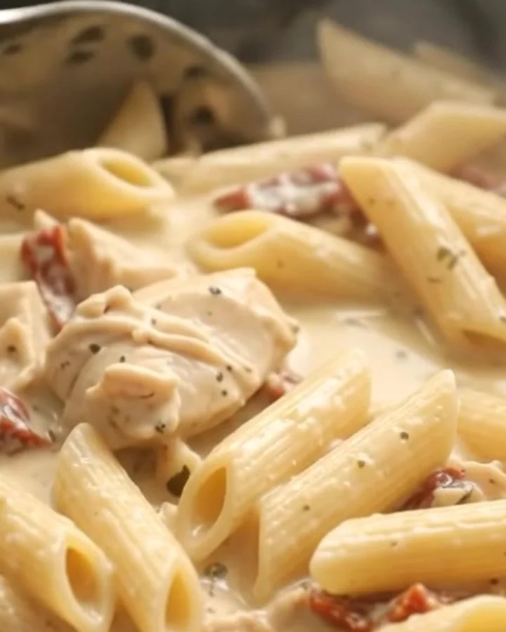 Crockpot Marry Me Chicken Pasta