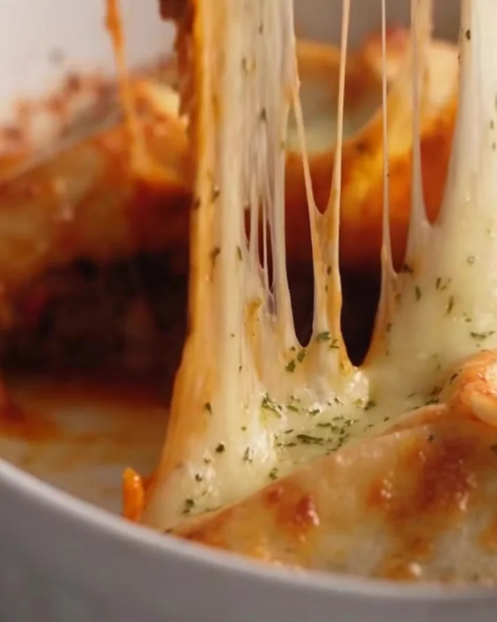 HOW TO MAKE cheesy beef pockets