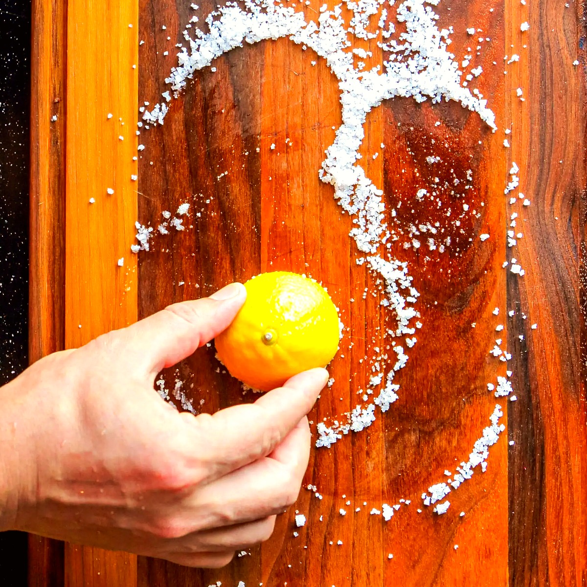 Why Chefs Rub Half a Lemon Over Wooden Cutting Boards Before Washing Them