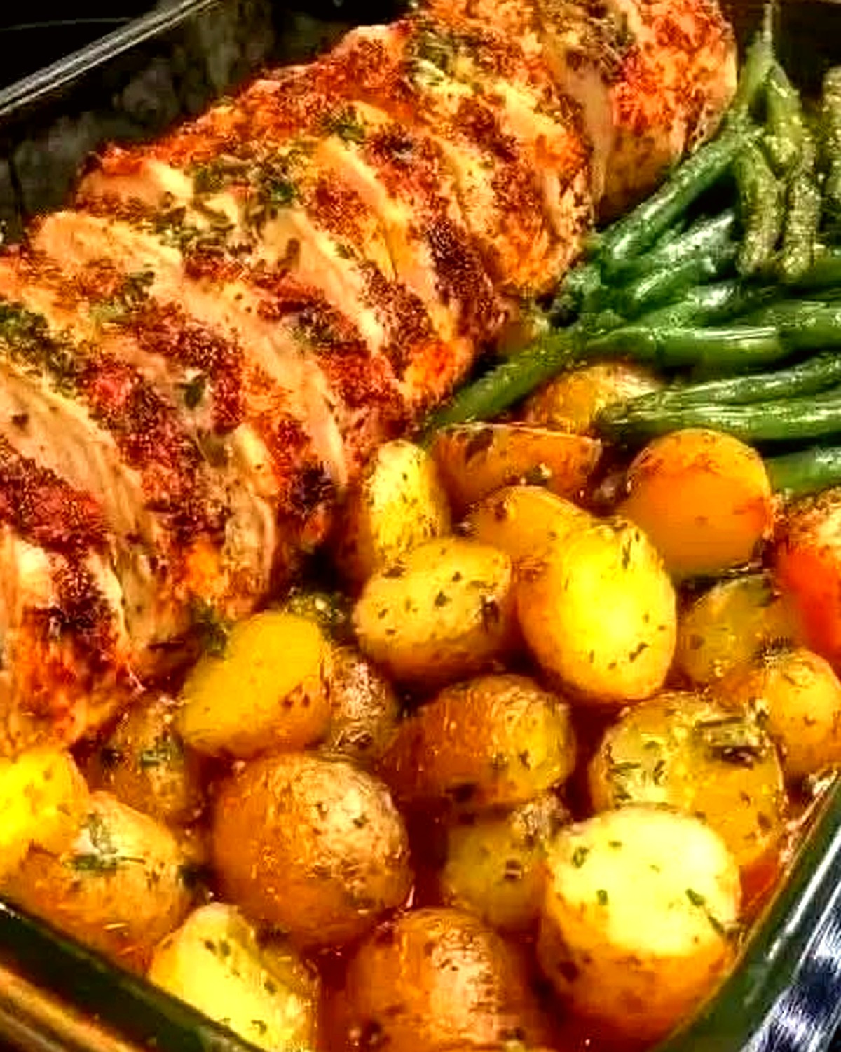 Ultimate One-Pan Garlic Herb Chicken with Baby Potatoes and Green Beans